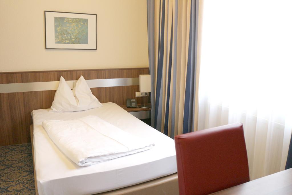 Hotel Carina Wina Bagian luar foto