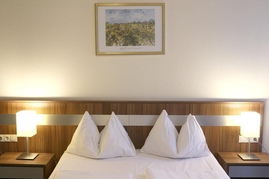 Hotel Carina Wina Bagian luar foto