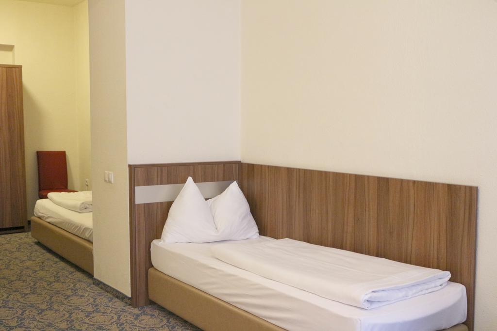 Hotel Carina Wina Bagian luar foto