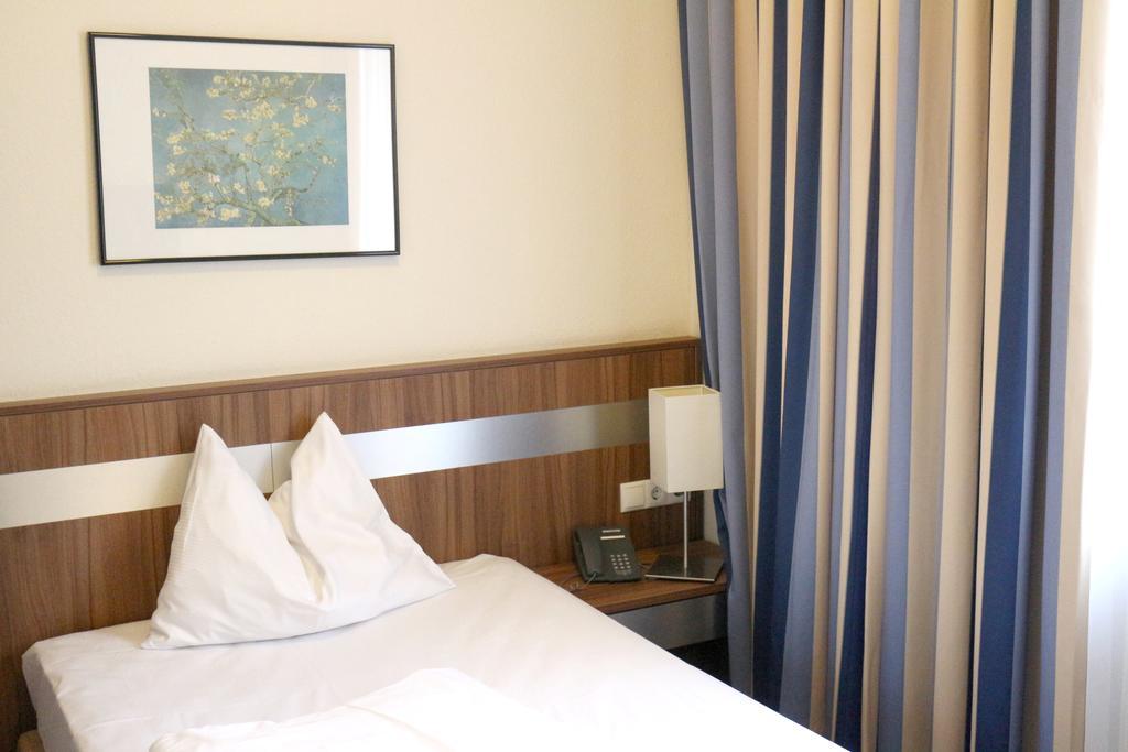 Hotel Carina Wina Bagian luar foto