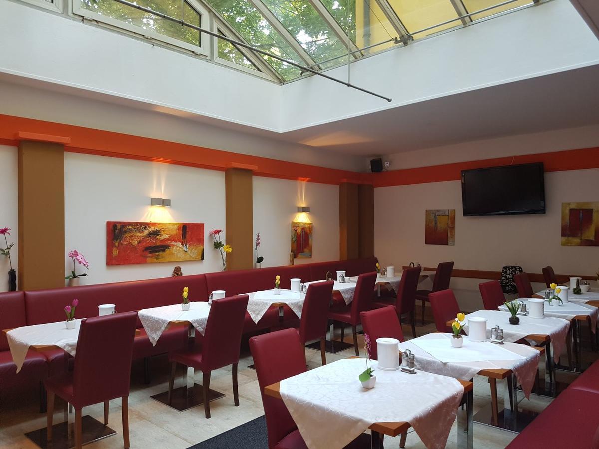 Hotel Carina Wina Bagian luar foto