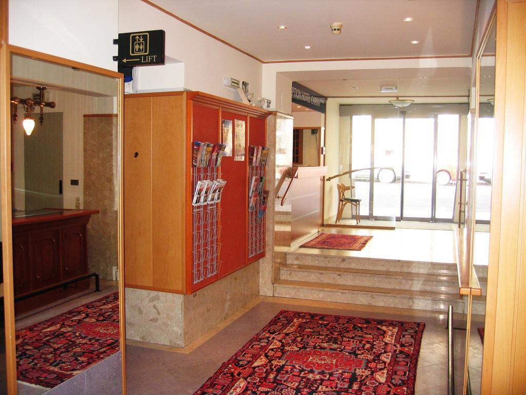 Hotel Carina Wina Bagian luar foto